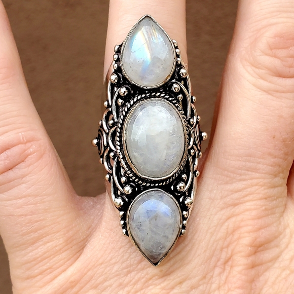 New Rainbow Moonstone 925 Silver Statement Ring. - Picture 8 of 14